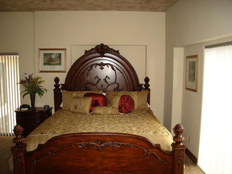 D'Monaco Resort Blue Eye Rum bild